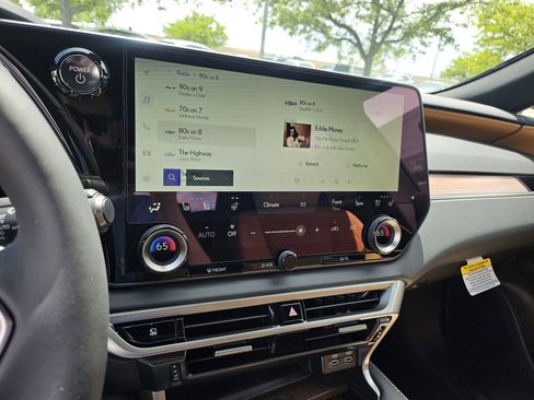 New 2026 Lexus RX 350h AWD/4WD image 13