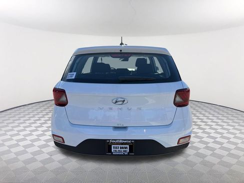 New 2026 Hyundai Venue SE image 6