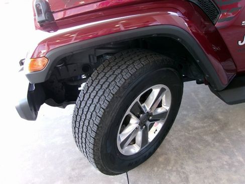 Used 2022 Jeep Wrangler Unlimited Sahara w/ LED Lighting Group image 7