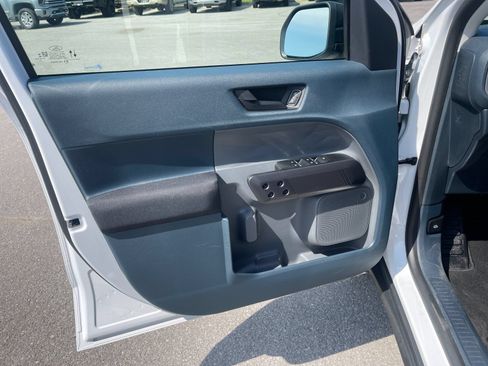 Used 2023 Ford Maverick XL FWD image 12