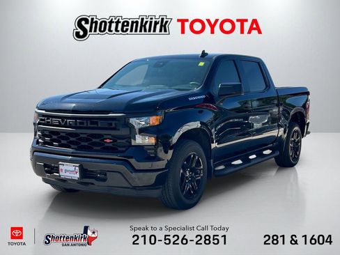 Used 2024 Chevrolet Silverado 1500 Custom image 1