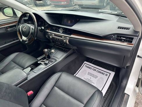 Used 2015 Lexus ES 350 w/ Premium Package FWD image 13