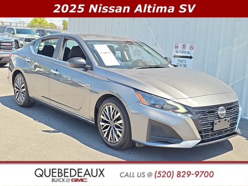 Used 2025 Nissan Altima 2.5 SV FWD image 1