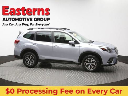 Used 2023 Subaru Forester Premium AWD/4WD image 50