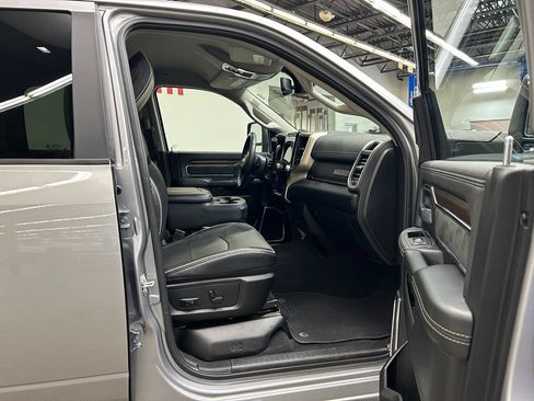 Used 2024 RAM 2500 Laramie AWD/4WD image 15