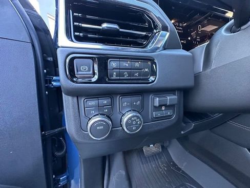 New 2026 GMC Yukon XL Elevation w/ Elevation Premium Package image 15