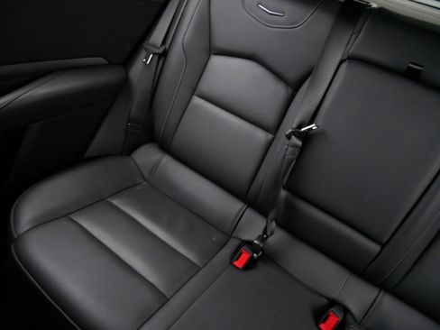 Used 2025 Cadillac XT4 Premium Luxury image 12