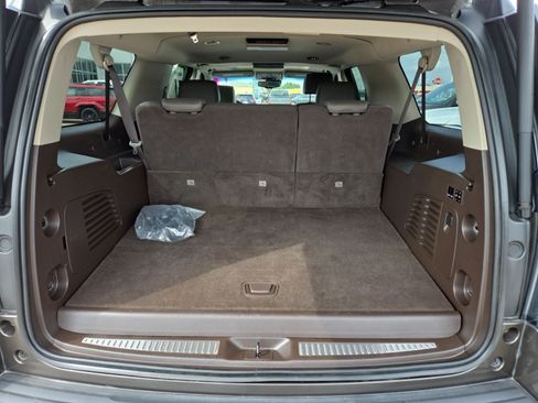 Used 2019 GMC Yukon XL Denali w/ Denali Ultimate Package AWD/4WD image 7