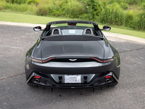 Used 2021 Aston Martin V8 Vantage Roadster RWD image 5