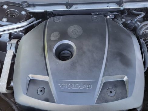 Used 2018 Volvo XC60 T6 Inscription w/ Luxury Seat Package AWD/4WD image 22