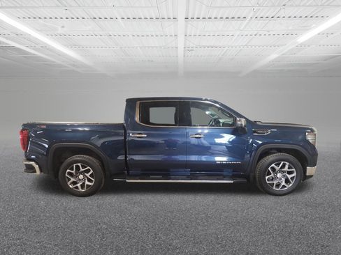 Used 2023 GMC Sierra 1500 SLT w/ SLT Premium Package image 5