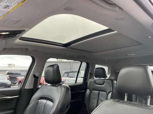 Used 2021 Jeep Grand Cherokee L Limited w/ Luxury Tech Group II image 17