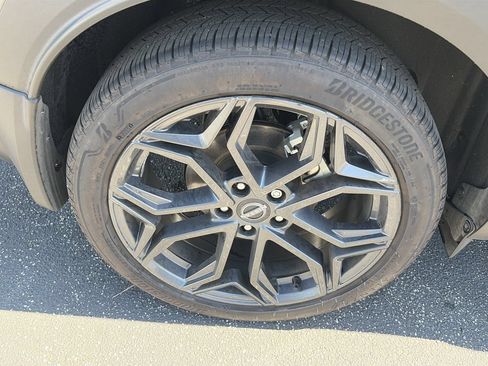 Used 2025 Nissan Kicks SR AWD/4WD image 9