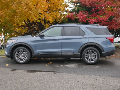 New 2026 Ford Explorer Active w/ Active Comfort Package image 17