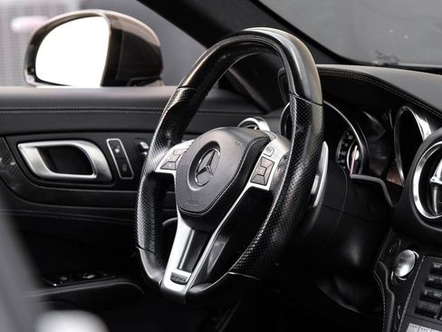 Used 2013 Mercedes-Benz SL 63 AMG image 13
