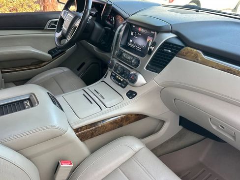 Used 2015 GMC Yukon Denali w/ Premium Package image 18
