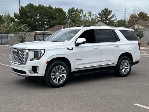 Used 2023 GMC Yukon Denali RWD image 1