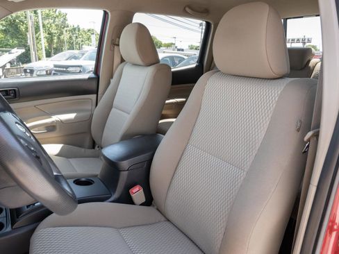 Used 2014 Toyota Tacoma 4x4 Double Cab w/ Convenience Package image 15