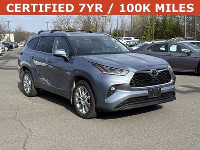 Used 2023 Toyota Highlander Limited