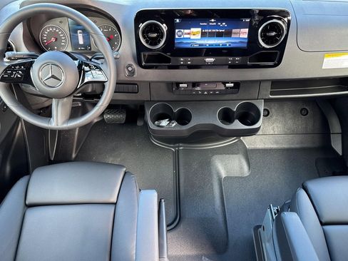 New 2026 Mercedes-Benz Sprinter 2500 image 23