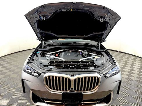 Used 2024 BMW X5 xDrive40i w/ Premium Package AWD/4WD image 31