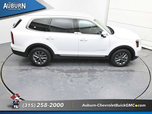 Used 2024 Kia Telluride LX image 31