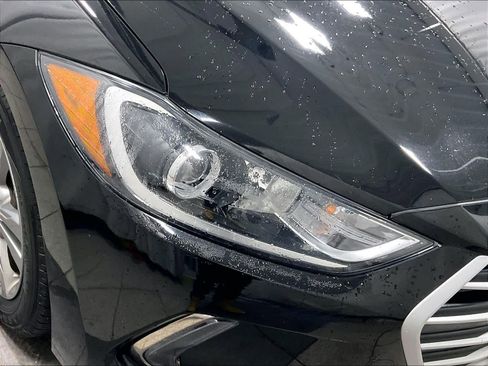 Used 2018 Hyundai Elantra Value Edition image 32