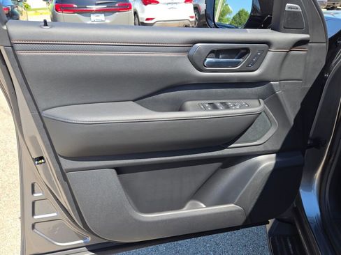 New 2025 Nissan Armada PRO-4X image 30