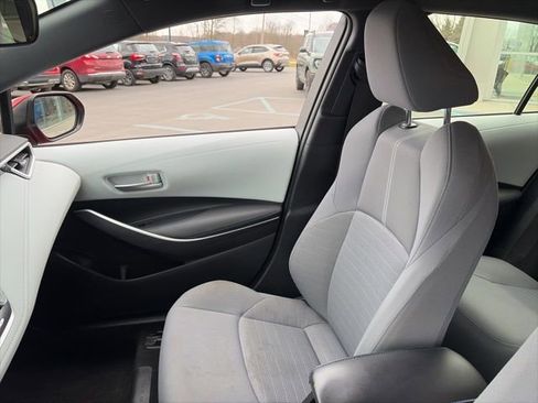 Used 2021 Toyota Corolla SE w/ Carpet Mat Package (TMS) image 25