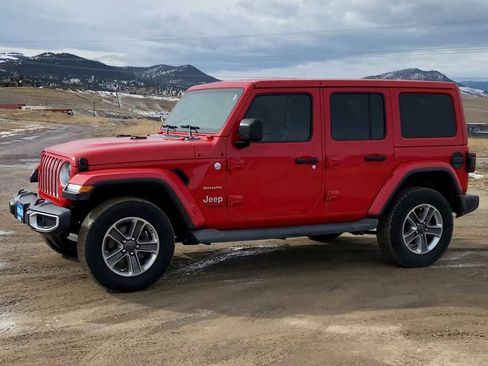 Certified 2019 Jeep Wrangler Unlimited Sahara image 4