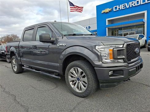 Used 2018 Ford F150 XL w/ Equipment Group 101A Mid image 2