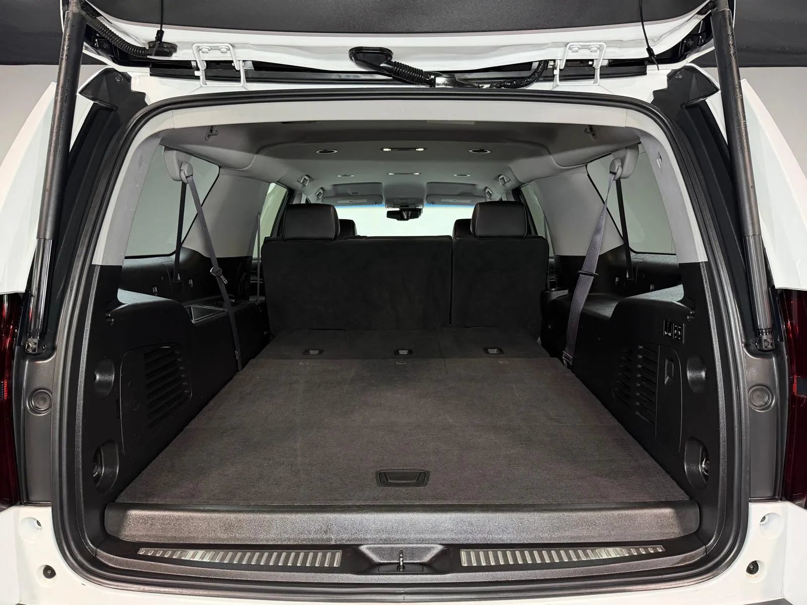 Used 2016 Chevrolet Suburban LTZ AWD/4WD image 15