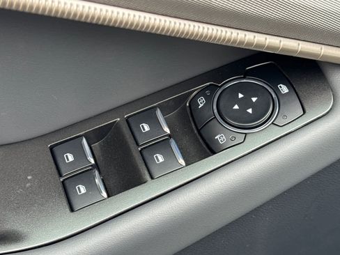 New 2026 Ford Explorer Active w/ Active Comfort Package image 13