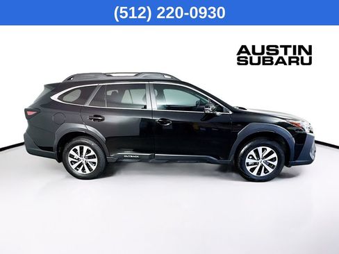Certified 2025 Subaru Outback Premium w/ Popular Package #1 AWD/4WD image 9