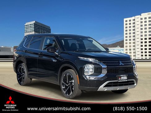 New 2025 Mitsubishi Outlander 4WD Plug-In Hybrid image 1