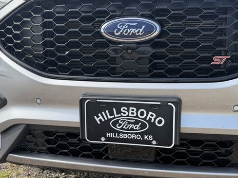 Used 2024 Ford Edge ST w/ Equipment Group 401A AWD/4WD image 15