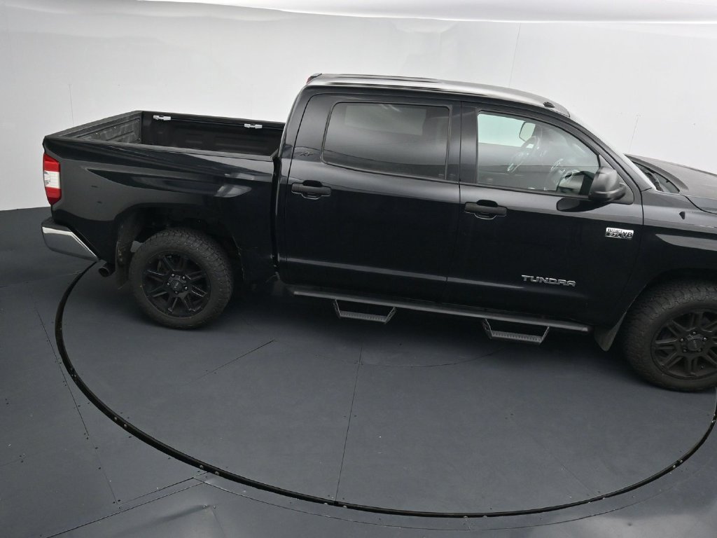 Used 2018 Toyota Tundra SR5 w/ SR5 Upgrade Package AWD/4WD image 17