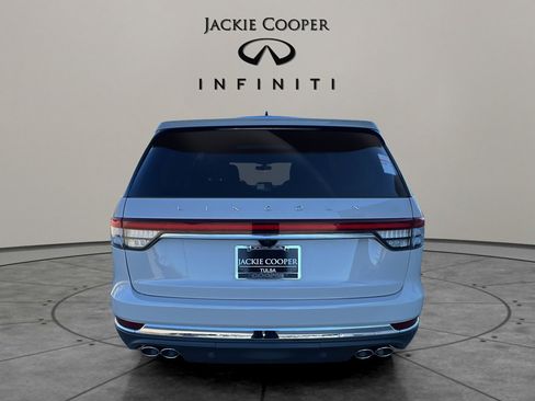 Used 2023 Lincoln Aviator Reserve w/ Equipment Group 201A image 4