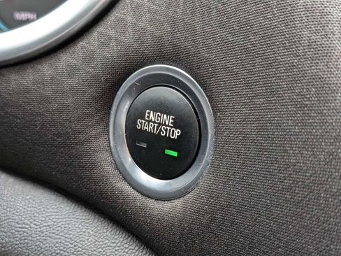 Used 2021 Chevrolet Malibu LT FWD image 28