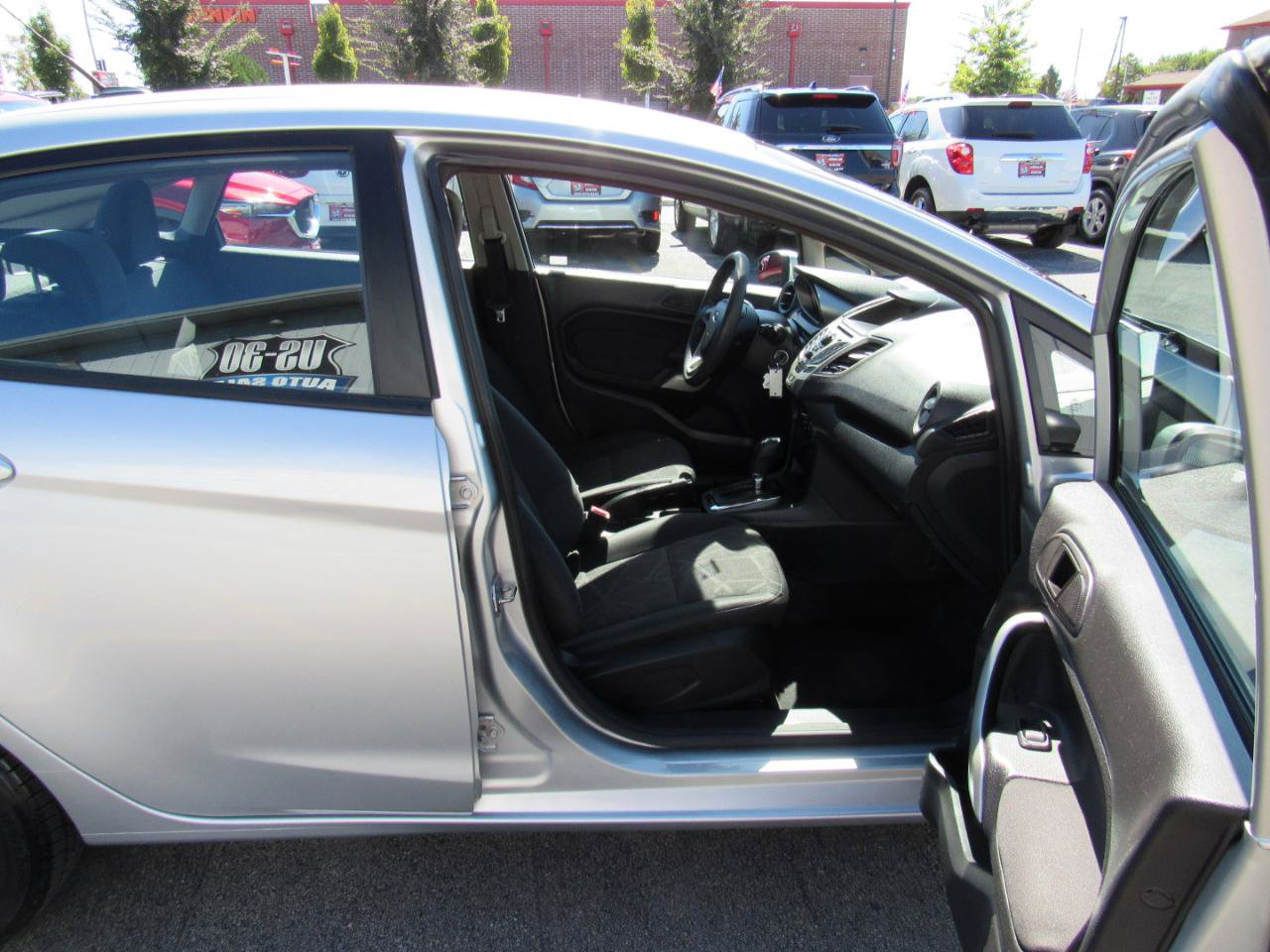 Used 2012 Ford Fiesta SE FWD image 23