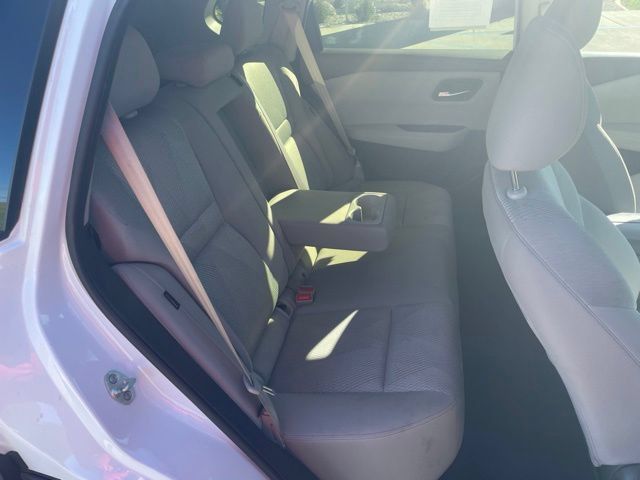 Used 2025 Nissan Rogue SV AWD/4WD image 21