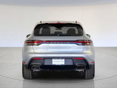 New 2026 Porsche Macan image 7