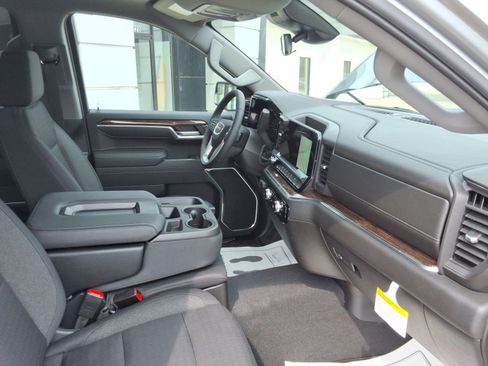 Used 2026 GMC Sierra 1500 SLE AWD/4WD image 26