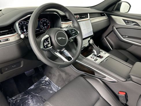 Certified 2026 Jaguar F-PACE R-Dynamic S AWD/4WD image 10