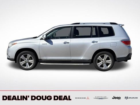 Used 2013 Toyota Highlander Limited AWD/4WD image 3