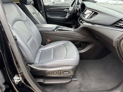 Used 2024 Buick Enclave Premium image 15