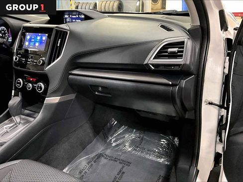 Used 2023 Subaru Forester Premium image 19