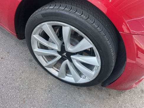 Used 2018 Tesla Model 3 Long Range image 4