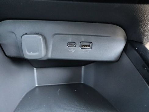 New 2026 Chevrolet Trax LT w/ LT Convenience Package FWD image 16