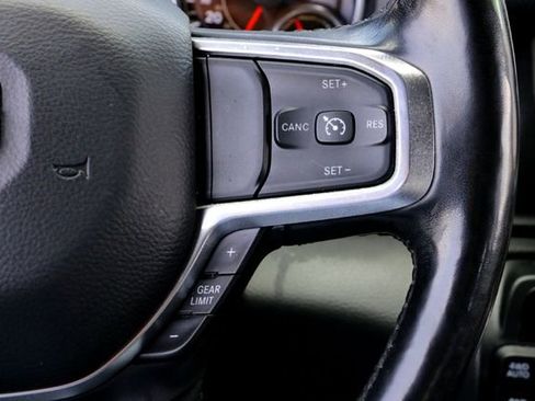 Used 2019 RAM 1500 Laramie AWD/4WD image 13